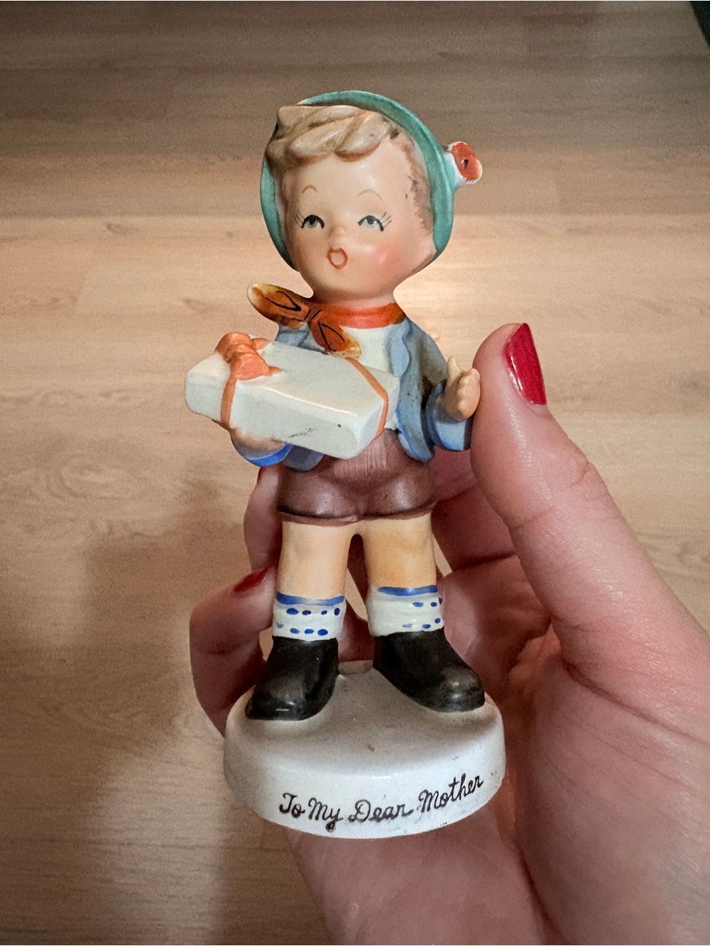 Vintage Figurine 'To My Dear Mother'
